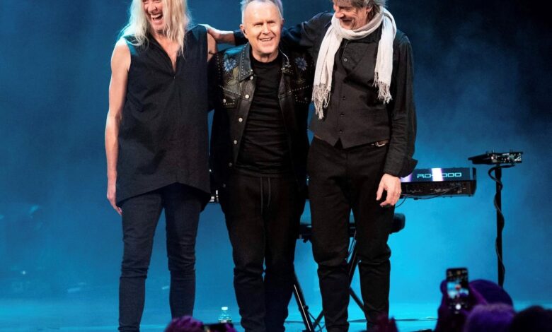 HOWARD JONES ACOUSTIC TRIO UK TOUR 2022